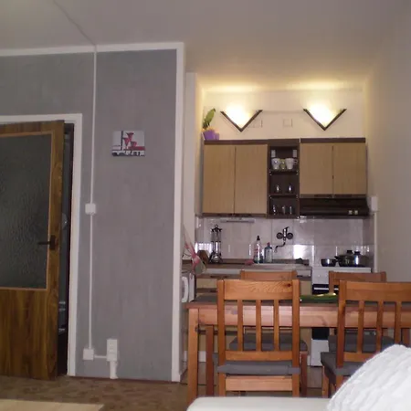 Appartamento 2+kk Ve Velkych Losinach